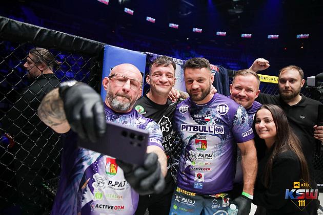 Mateusz Pawlik wygrywa w Czechach i promuje Lębork!