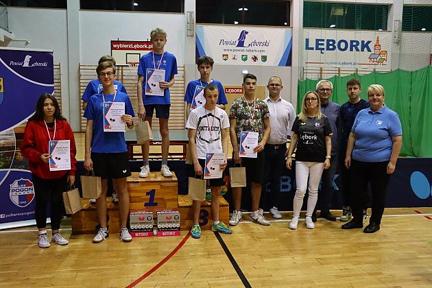 „Równe szanse przy stole” – młodzi tenisiści pokazali klasę!