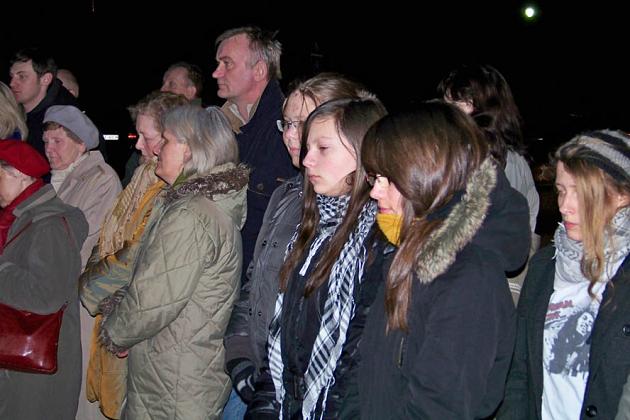 Miejsce uczczenia Ofiar katastrofy - codziennie o 21.00