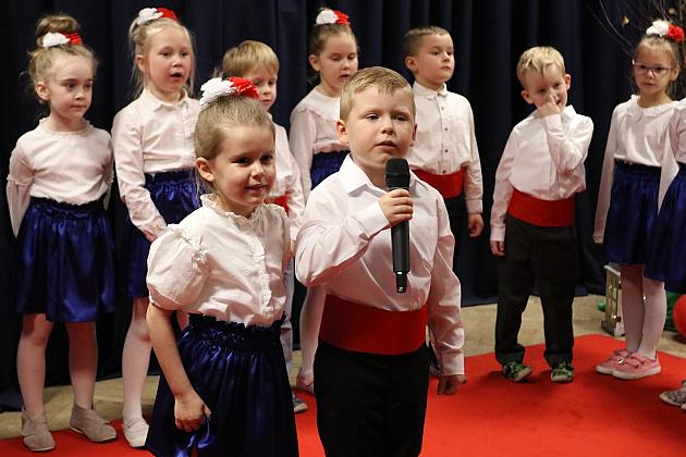Radośnie i z dumą o Polsce – wieczornica patriotyczna w Przedszkolu nr 6