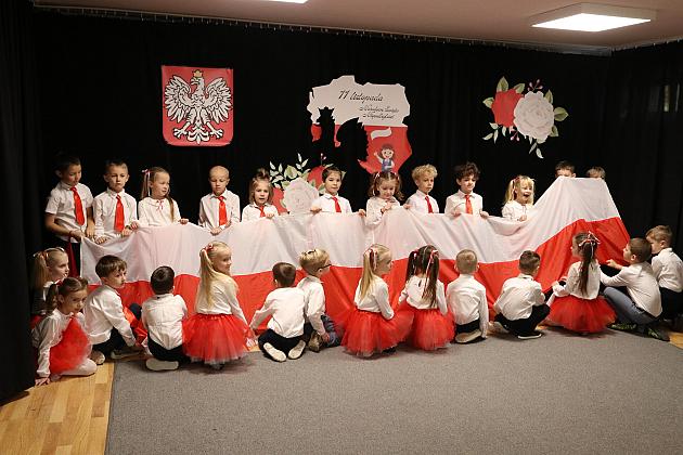 Małe serca dla Niepodległej – patriotyczna akademia w Przedszkolu nr 9