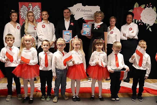 Małe serca dla Niepodległej – patriotyczna akademia w Przedszkolu nr 9