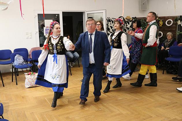 Bal Seniora w rytmie wiejskiej potańcówki