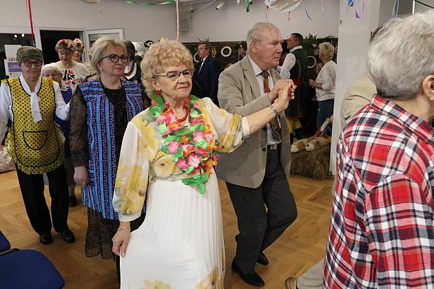 Bal Seniora w rytmie wiejskiej potańcówki