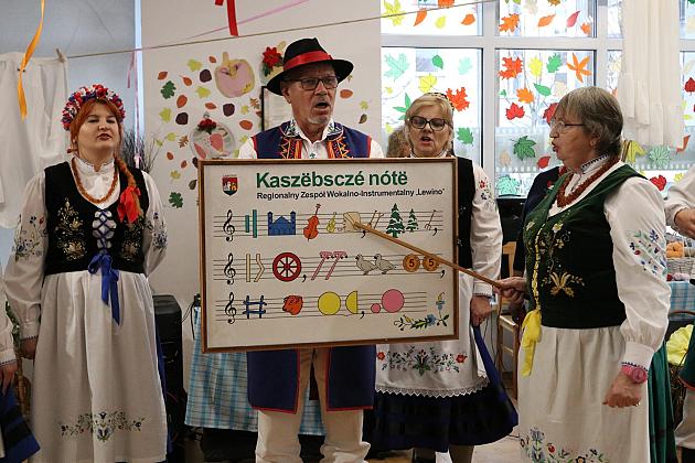 Bal Seniora w rytmie wiejskiej potańcówki