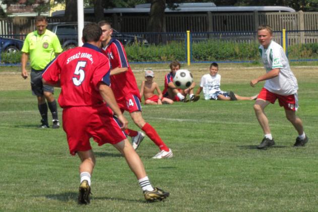 Zagrali w słonku i deszczu