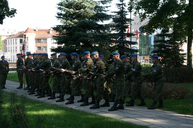 Apel Pamięci i salwa honorowa w Święto Wojska Polskiego 