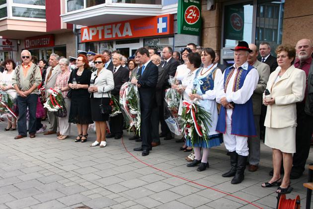 Znicze pamięci w 71. rocznicę wybuchu II wojny światowej 