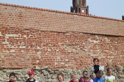 Przedszkolaki na szlaku średniowiecznych obwarowań 