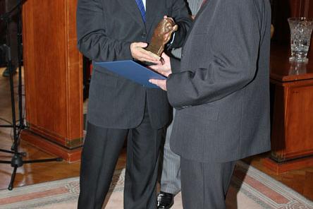 Flaga Honorowa Europy powiewa nad miastem, „Lęborskie Lwy