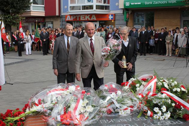 Lęborczanie uczcili pamięć bohaterów i ofiar II wojny światowej 
