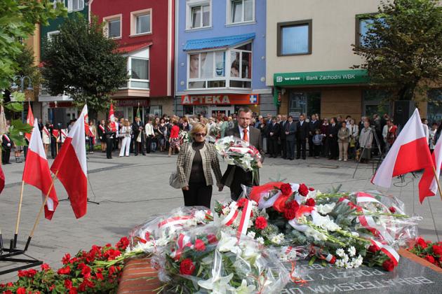 Lęborczanie uczcili pamięć bohaterów i ofiar II wojny światowej 