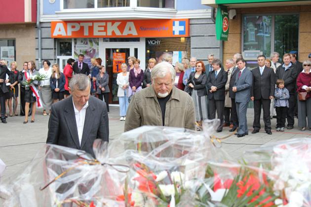 Lęborczanie uczcili pamięć bohaterów i ofiar II wojny światowej 
