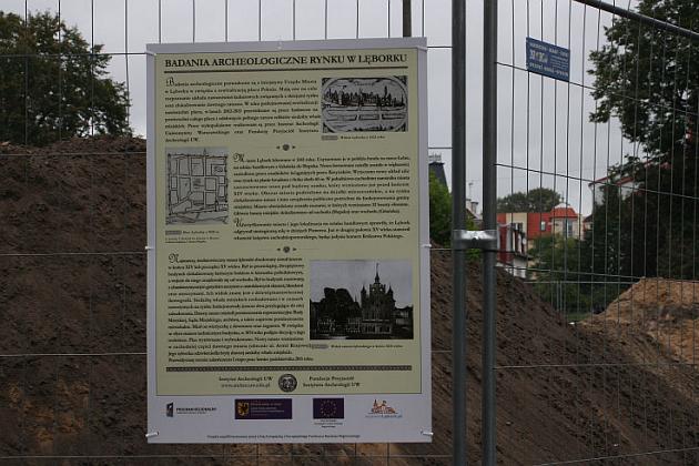 Prace archeologiczne. Tablica wszystko wyjaśni