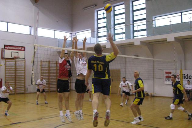 Trzecia kolejka rozgrywek amatorskiej ligi siatkówki