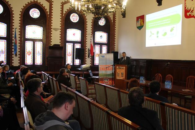 Podsumowano projekt Kompleksowa termomodernizacja lęborskich szkół podstawowych i gimnazjalnych