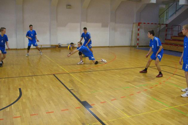 Amatorzy pod siatką