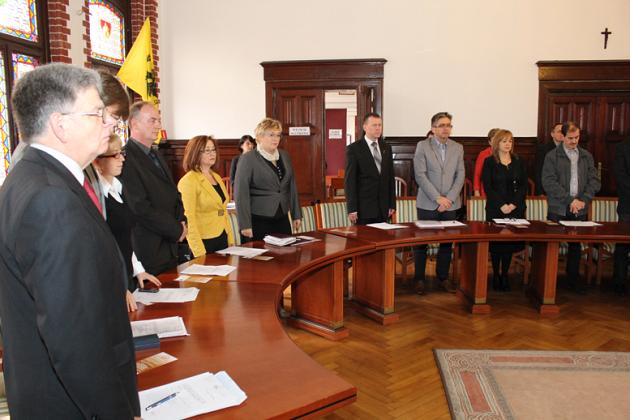 Uczcili minutą ciszy pamięć zmarłego Biskupa