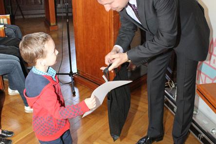 Herb Lęborka i Urząd Miejski w pracach plastycznych