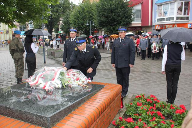 W hołdzie bohaterom i ofiarom II wojny światowej 