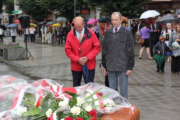 W hołdzie bohaterom i ofiarom II wojny światowej 