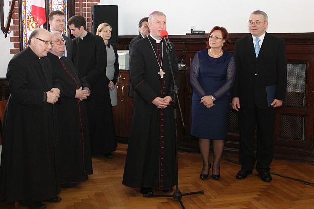 Biskup z kolędą w ratuszu