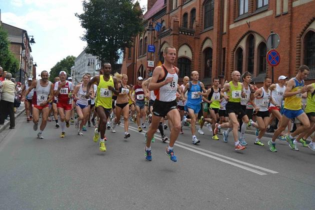 Biegacze z zagranicy w czołówce XXII Maratonu Ekologicznego
