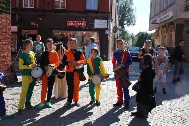 Zatańczyli w średniowiecznym stylu