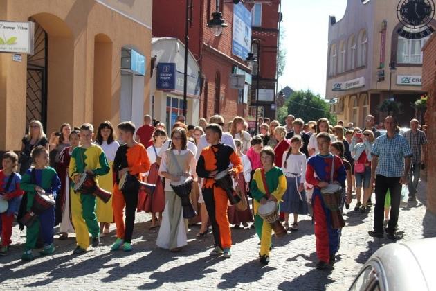 Zatańczyli w średniowiecznym stylu