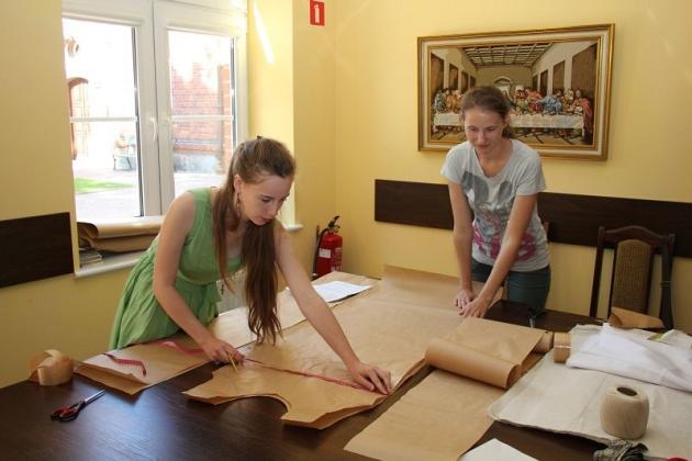 Zatańczyli w średniowiecznym stylu