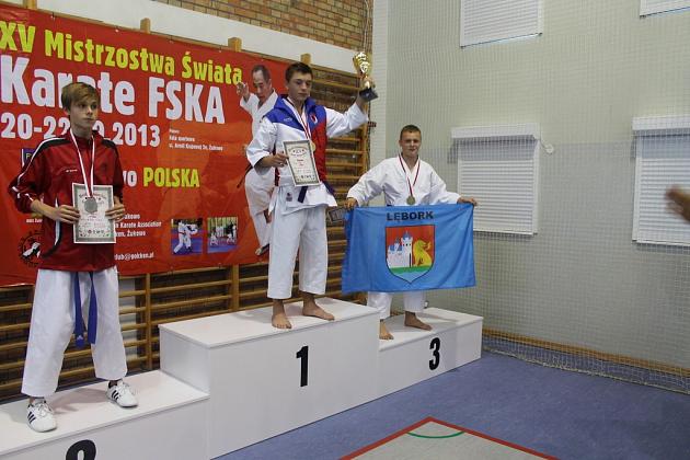 Medale dla lęborskich karateków