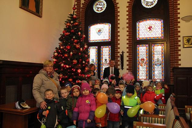 Świąteczna wizyta przedszkolaków w Ratuszu