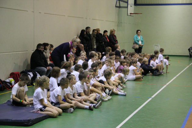 Pierwsze rozgrywki dzieci 