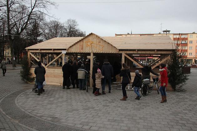 Żywa szopka na Pl. Pokoju