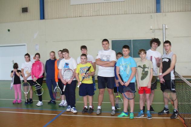 Ferie na sportowo - Halowy Turniej Tenisa Ziemnego dla dzieci i młodzieży