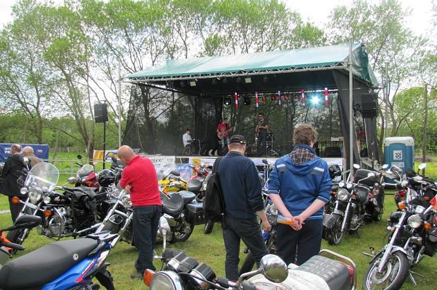 Majówka w Wilkowie odwiedzana tłumnie