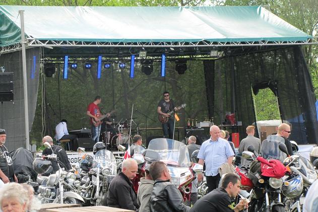 Majówka w Wilkowie odwiedzana tłumnie