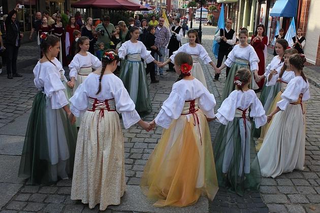 Warsztaty i Pokazy Tańców Dawnych w Lęborku