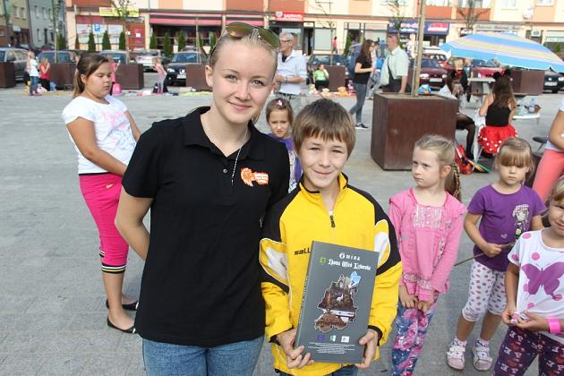 Młodzieżowy pchli targ