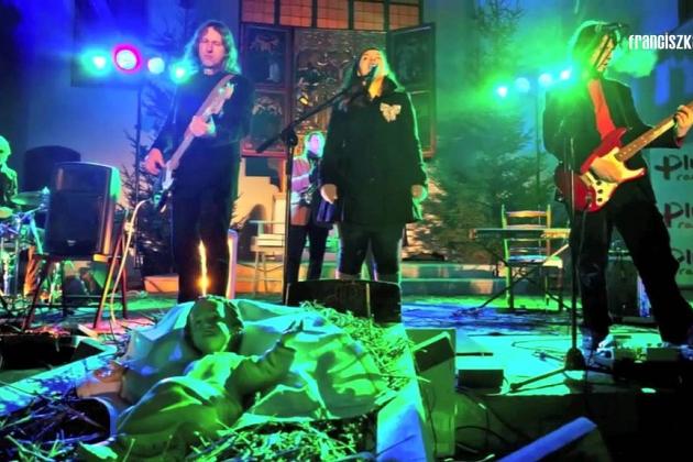 Muzycy Luxtorpedy zagrają kolędy w Lęborku