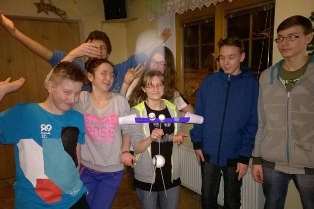 Śnieg,narty i dobra zabawa.