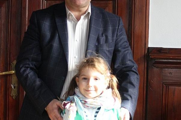 Przedszkolaki do ratusza przyniosły wiosnę