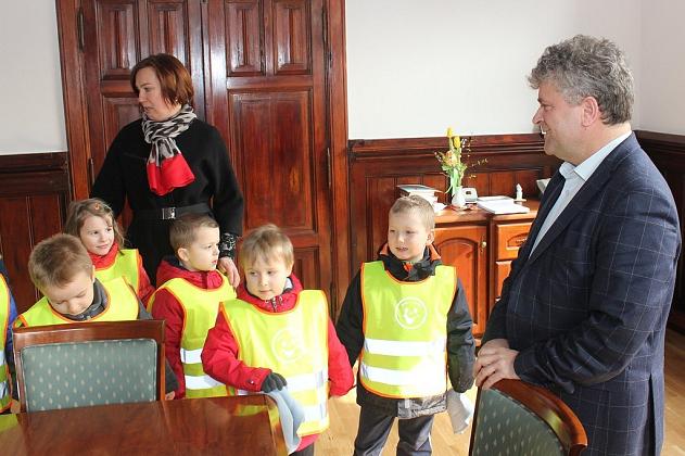 Świąteczna wizyta przedszkolaków