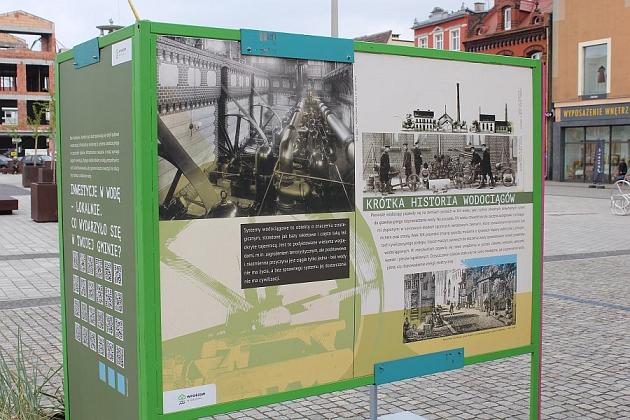 Wystawa na placu Pokoju