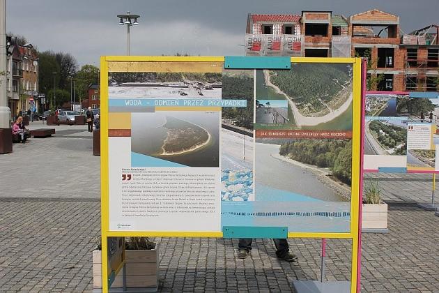 Wystawa na placu Pokoju