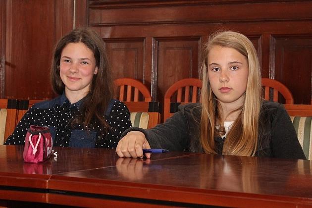 Szybko czytali o książkach i kamieniach szlachetnych