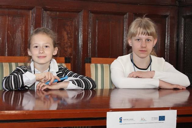 Szybko czytali o książkach i kamieniach szlachetnych