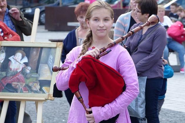 Pląsy w średniowiecznych rytmach