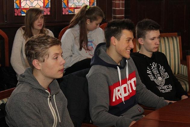 Preorientacja zawodowa. Gimnazjaliści w Ratuszu