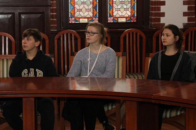 Preorientacja zawodowa. Gimnazjaliści w Ratuszu